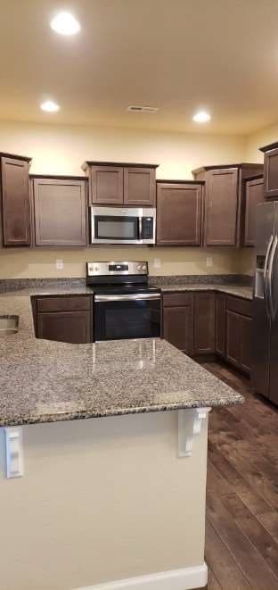 Building Photo - 5624 Shamrock Heights