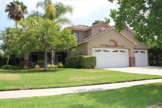 Building Photo - 1253 Taft Ln