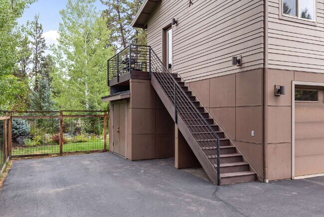 Foto del edificio - Beautiful 1-Bedroom ADU in Wood River Village – Walk to the River & Old Mill