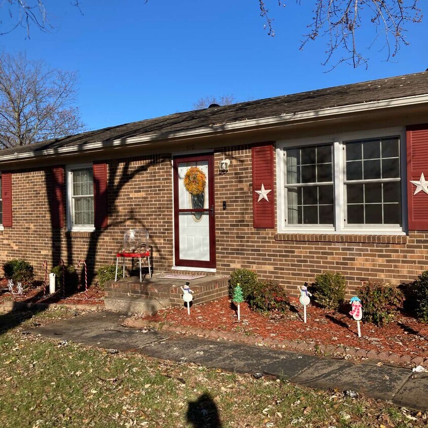 Primary Photo - 510 Sands St