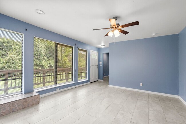 Foto del edificio - 7316 Overton St