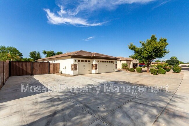 Building Photo - 2488 E Erie Ct