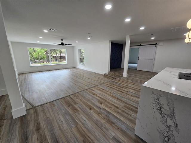 Foto del edificio - 3317 S Country Club Rd