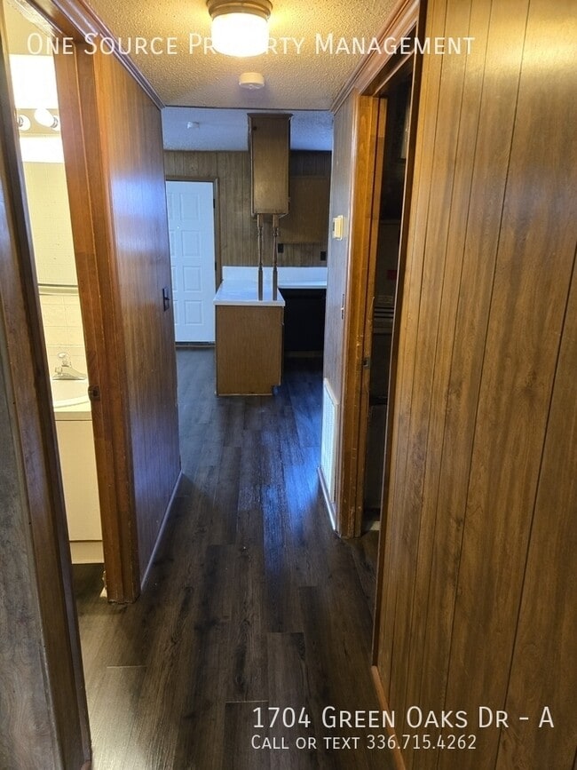 Foto del edificio - 1704 Green Oaks Dr SE