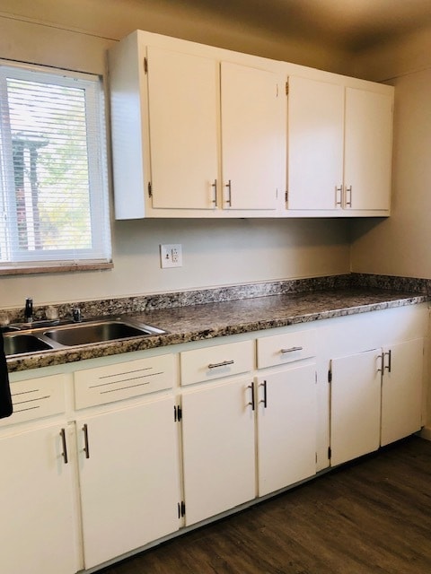 Kitchen 2 - Hoover Street Apartments