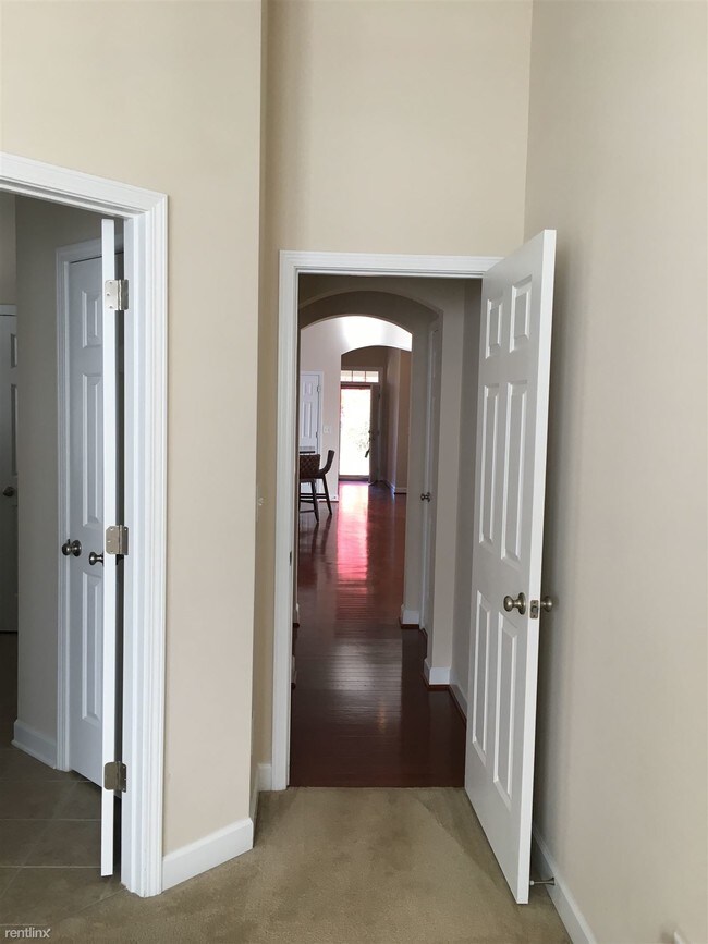 Foto del edificio - 6327 Willow Branch Rd