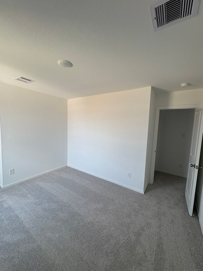 Building Photo - 16810 Great Highlands Dr