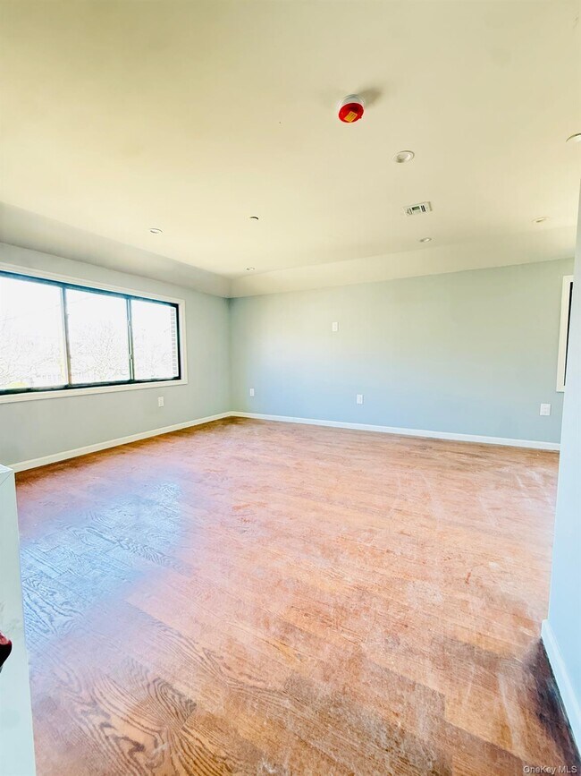 Foto del edificio - 139-18 Lakewood Ave