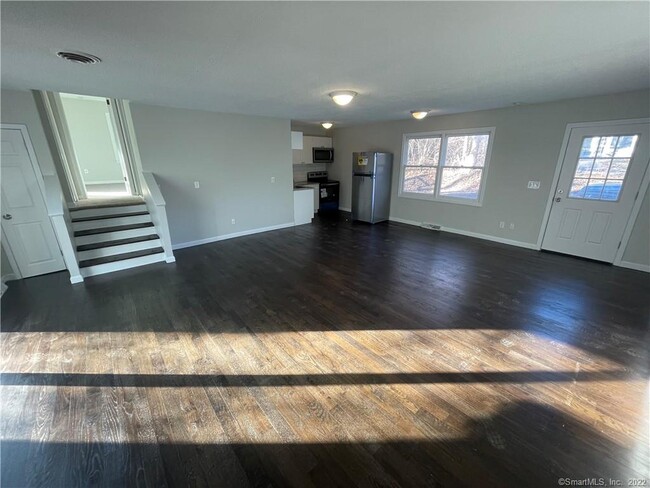 Building Photo - 33 Orchard Hill Rd