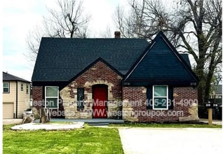 Building Photo - 3116 NW 12th St