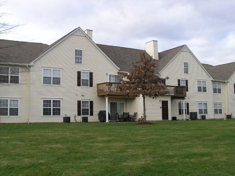 125 Horseshoe Dr, Quakertown, PA 18951 Condo for Rent in Quakertown