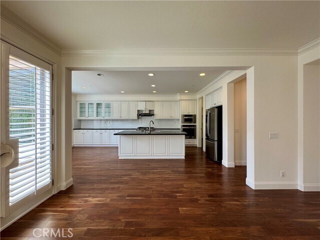 Building Photo - 135 Willowbend