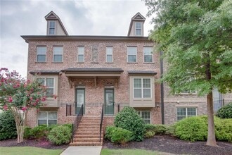 Building Photo - 1097 Township Square