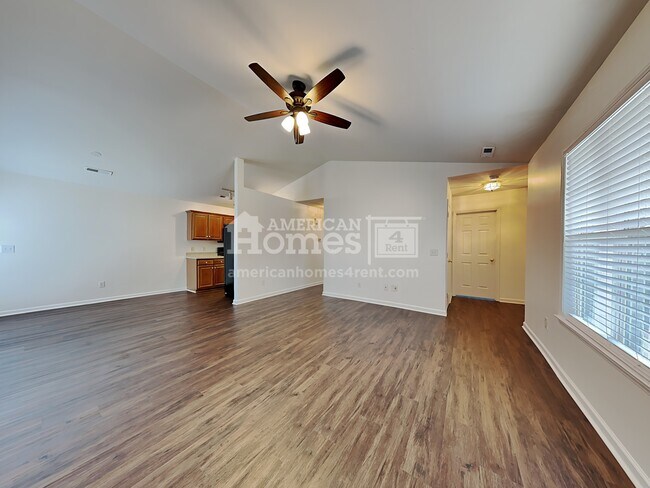 Building Photo - 1013 Tesh Ct