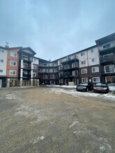Building Photo - 5404-217 7 Ave SW
