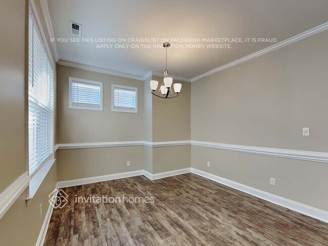 Foto del edificio - 250 Denby Cir