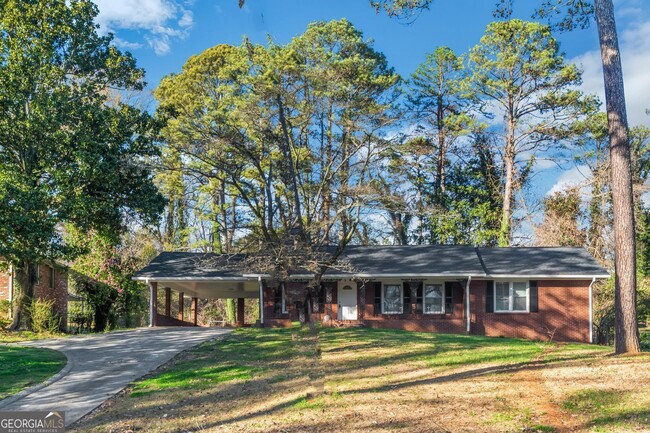 Building Photo - 3367 Benjamin E Mays Dr SW