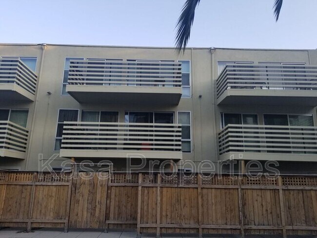 Building Photo - 2255 Hearst Ave