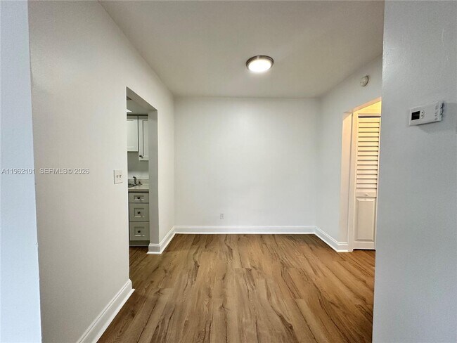 Foto del edificio - 2822 Van Buren St