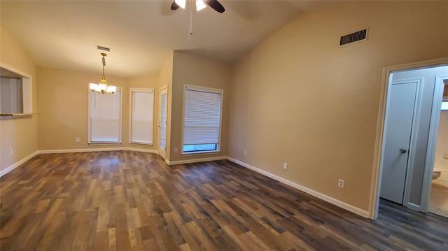 Foto del edificio - 8440 Willow Creek Dr