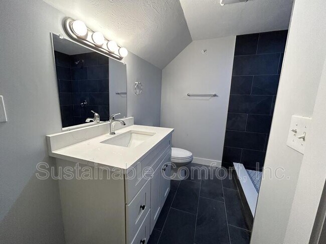 Foto del edificio - 30 Roxbury St