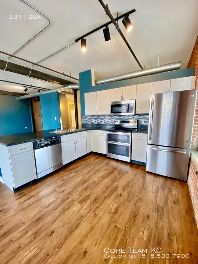 Primary Photo - 2 Bedroom Loft in the River Market!