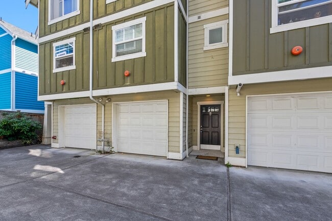 Building Photo - 3bd/3ba Seattle House