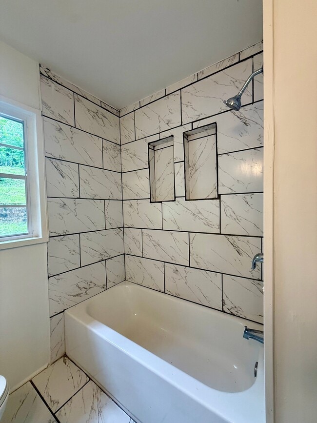 Building Photo - 2609 20th Place Ensley