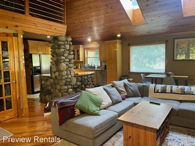 Foto del edificio - 3 br, 2 bath House - 742 Fernhaven Lane