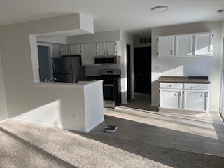 Building Photo - 415 Newbury Dr