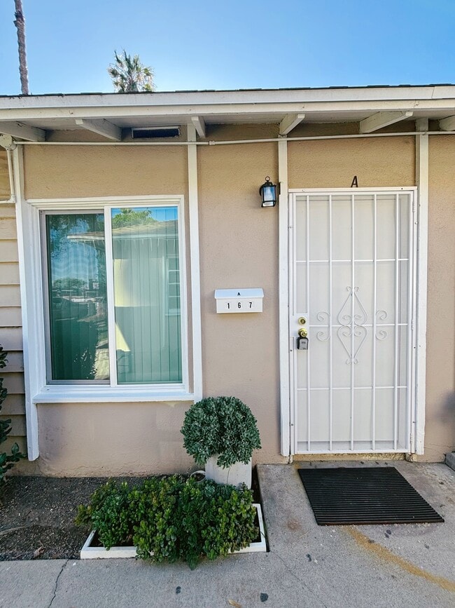 Foto del edificio - 167 W Guinida Ln