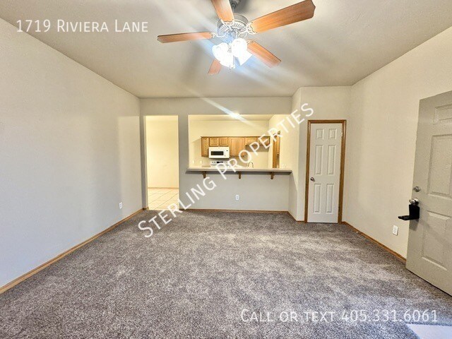 Foto del edificio - 1719 Riviera Ln