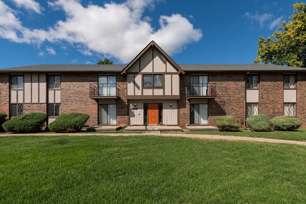 Foto principal - 24421 Sherwood Forest Dr