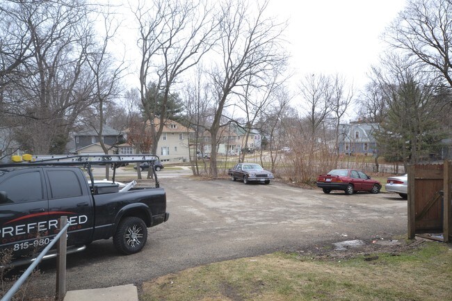 Foto del edificio - 620 W Highland Ave