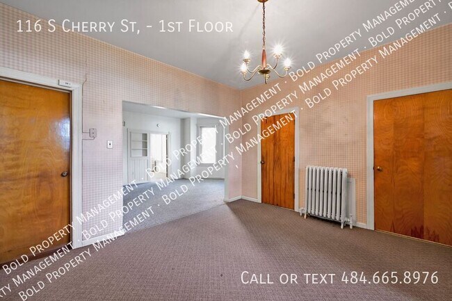 Foto del edificio - 116 S Cherry St