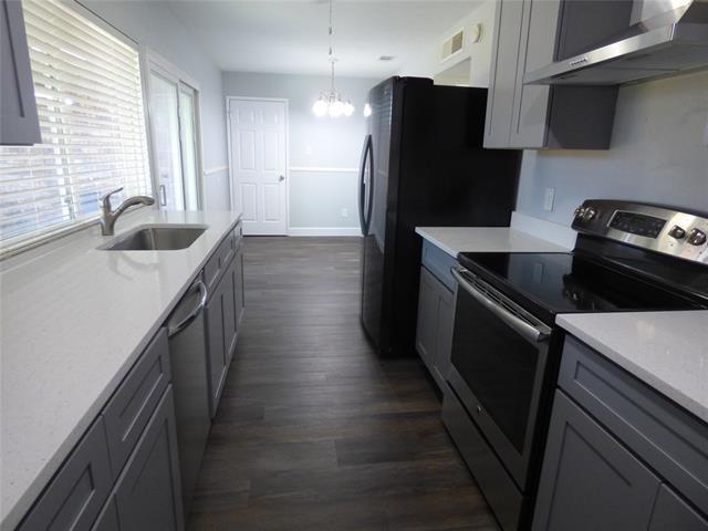 Building Photo - 5016 Roberts Dr