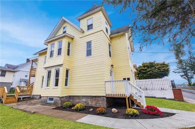 Building Photo - 108 Tremont St