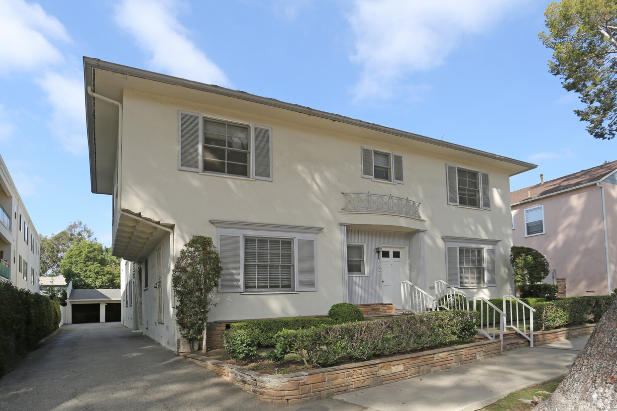 Building Photo - 623-627 Kelton Ave