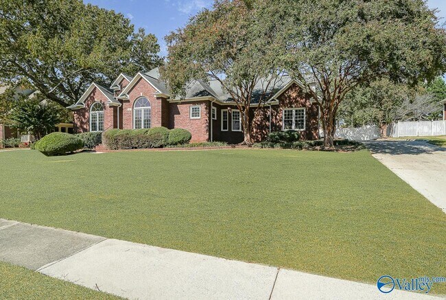 Foto del edificio - 117 Thomas Woods Ct