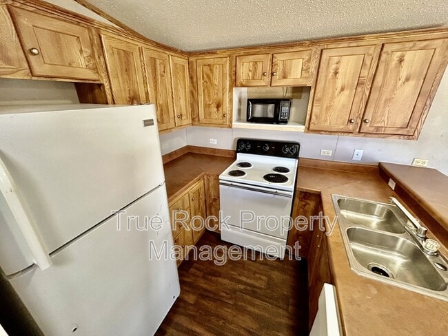 Building Photo - 16816 County Rd 1525