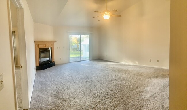 Building Photo - 1135 Spearhead Drive. Glenville, NY