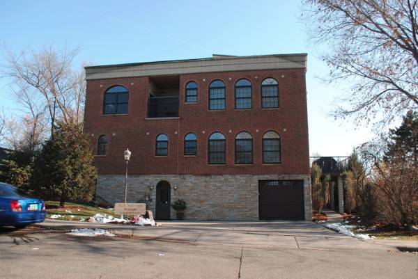 Primary Photo - 3125 Inglewood Ave S