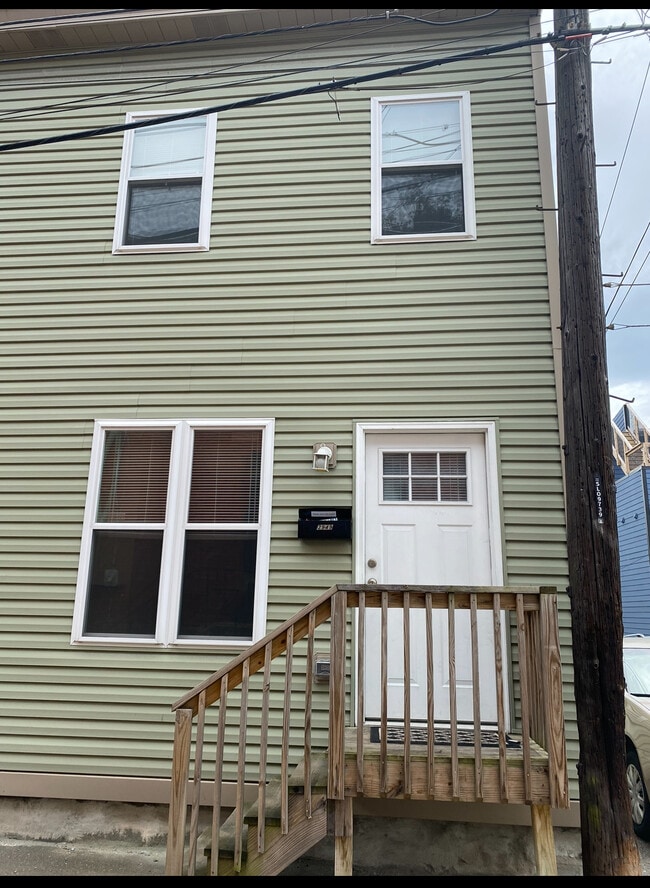 Building Photo - 3949 Clement Way