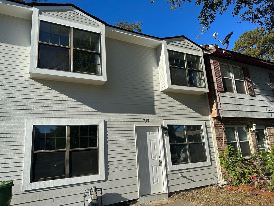 Foto principal - 719 Elaine St
