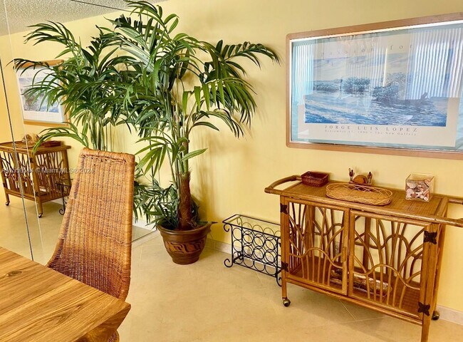 Foto del edificio - 2301 S Ocean Dr