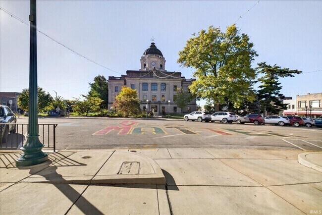 Foto del edificio - 2 bedrooms Center of Downtown!