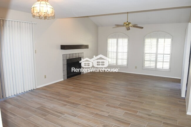 Building Photo - 6945 E Cochise Rd