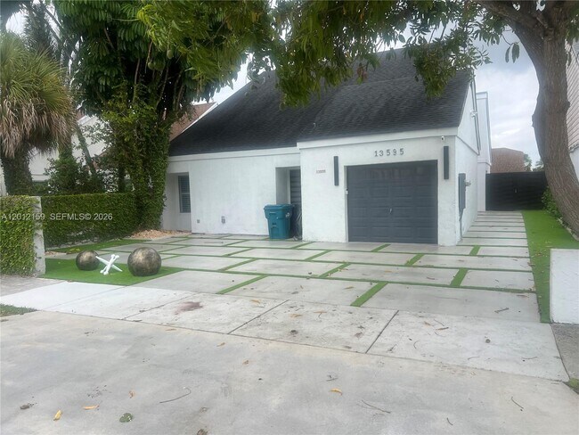 Building Photo - 13595 SW 99th St