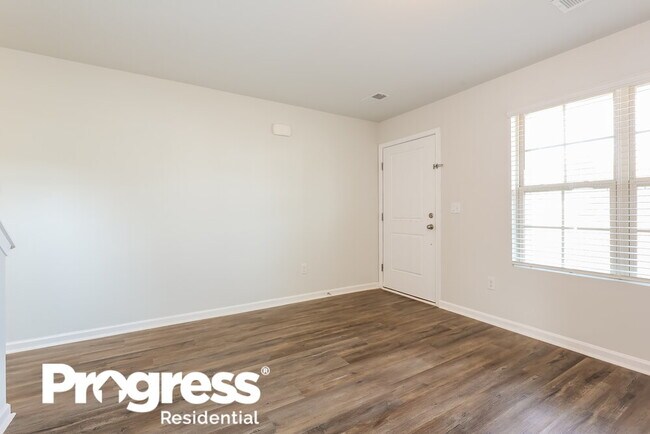 Building Photo - 823 Willowmere Way