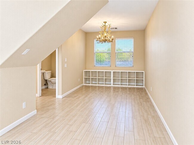 Building Photo - 753 Anacapri St